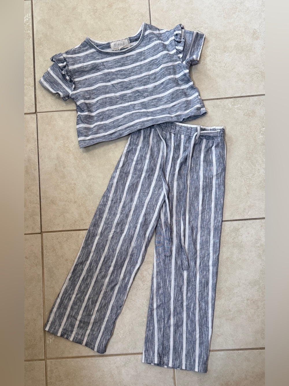btween Blue and White Striped Kids Outfit
